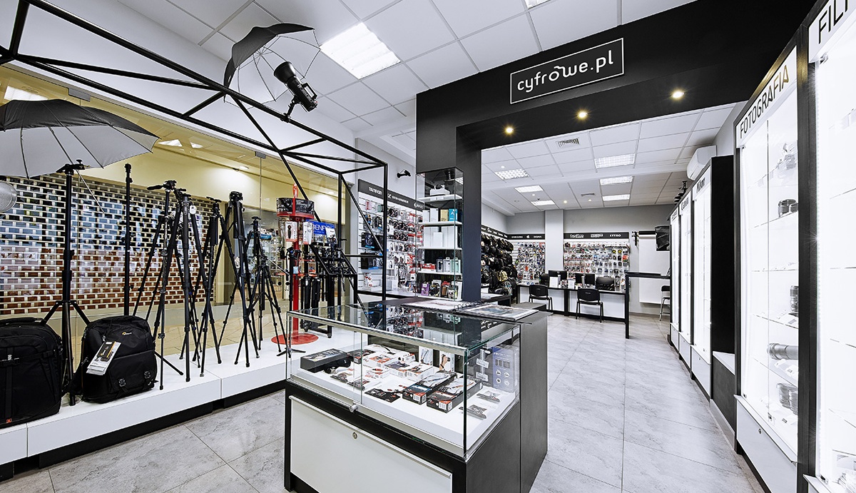 Znany sklep fotograficzny zaatakowany przez hakerów. Nastąpił wyciek danych części klientów