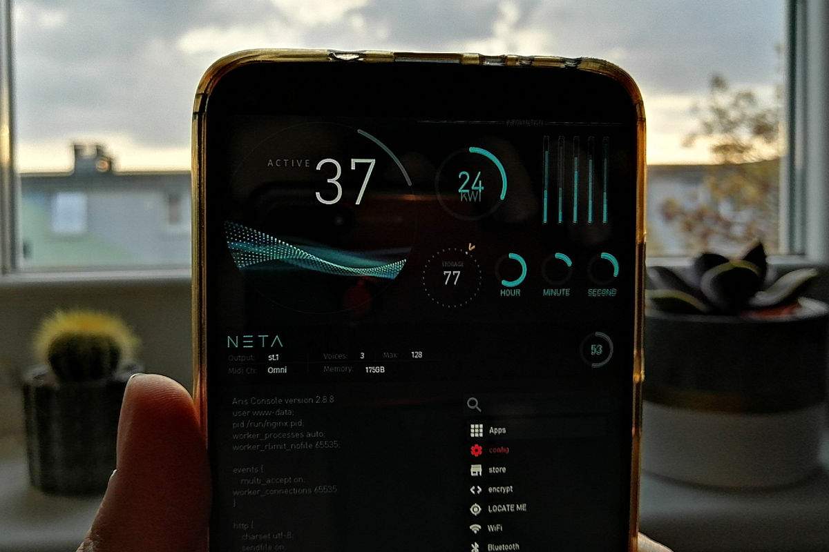 Future Launcher Pro za darmo w Google Play. Marzy ci się życie hakera?