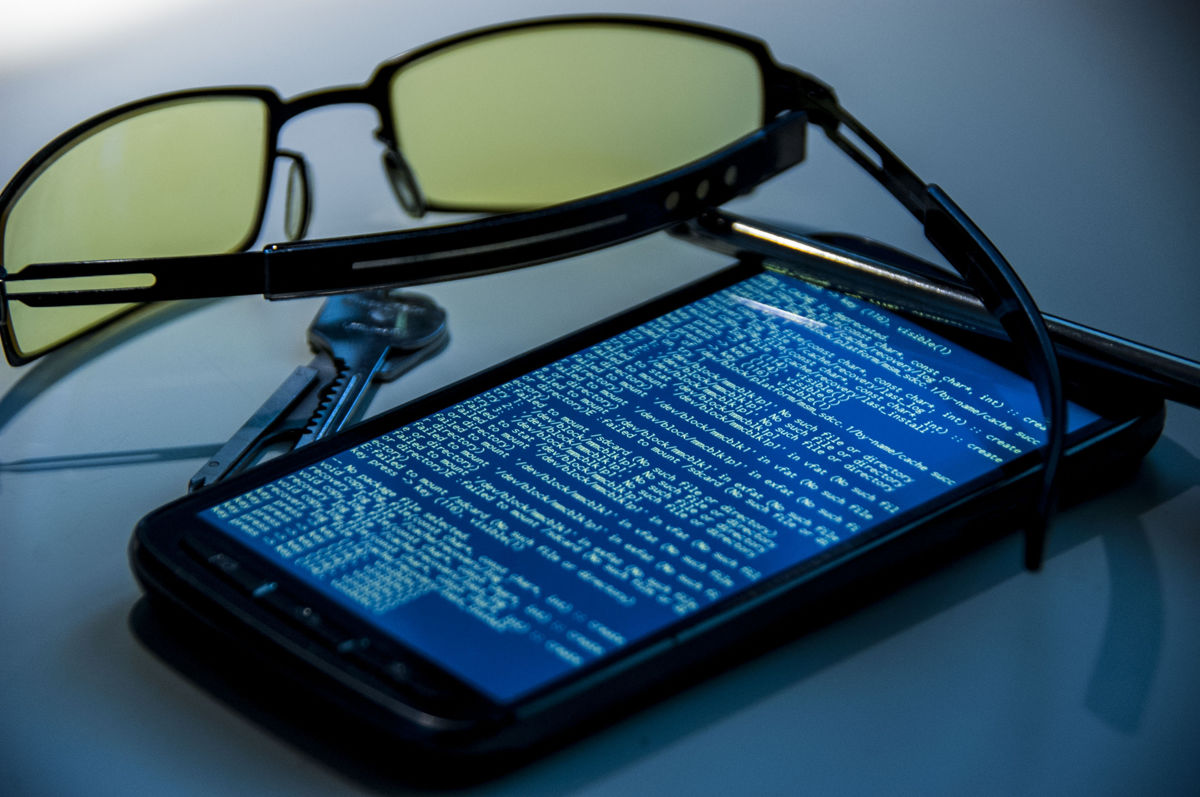 Malware xHelper rozpracowany. Wiemy jak przetrwał „factory reset” Androida