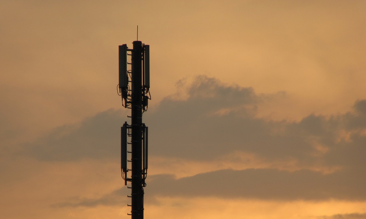 FDA: Nie ma związku między falami radiowymi a powstawaniem nowotworów