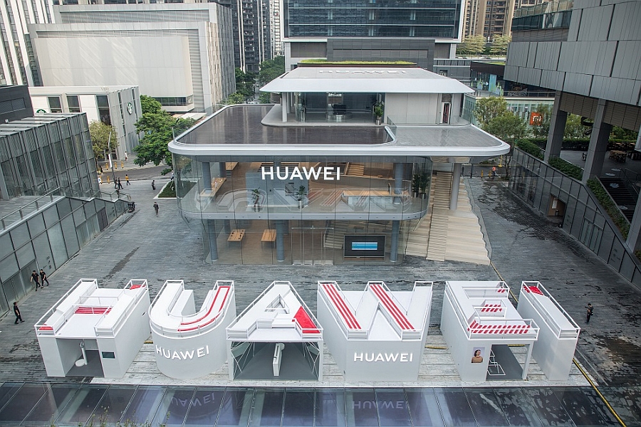 [Aktualizacja] Huawei krytykuje USA. Przez ograniczenia cofniemy się w rozwoju