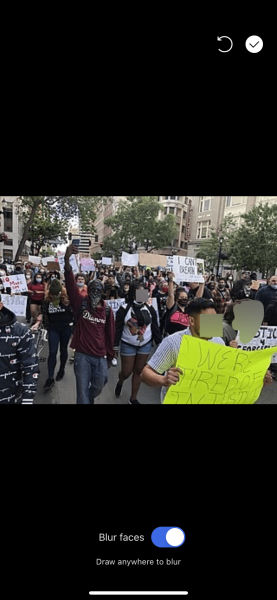 Signal zasłoni twarze na zdjęciach. Chodzi o ochronę protestujących #BlackLivesMatter