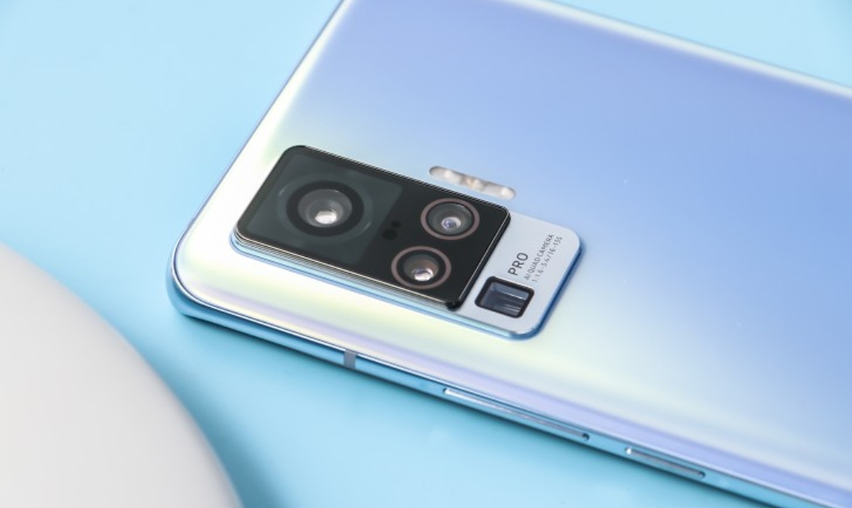 Vivo prezentuje nowe smartfony z serii X50. Jeden z modeli ma aparat ze stabilizacją rodem z gimbala