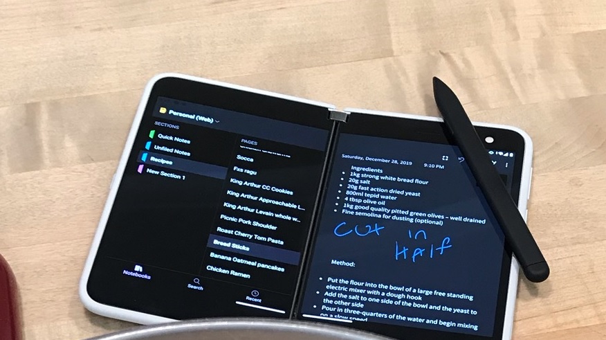 Surface Duo - pokazano działający model wraz z rysikiem, mamy pełną specyfikację