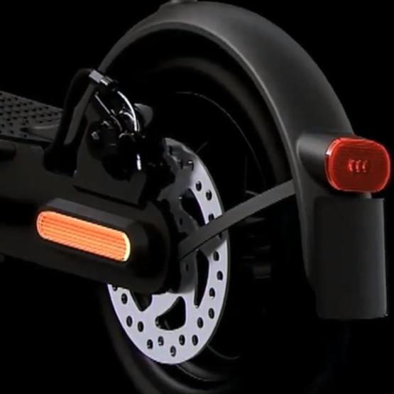 Xiaomi Mi Electric Scooter Pro 2 – premiera nowej e-hulajnogi. Wkrótce specjalna wersja Mercedes-AMG Petronas F1