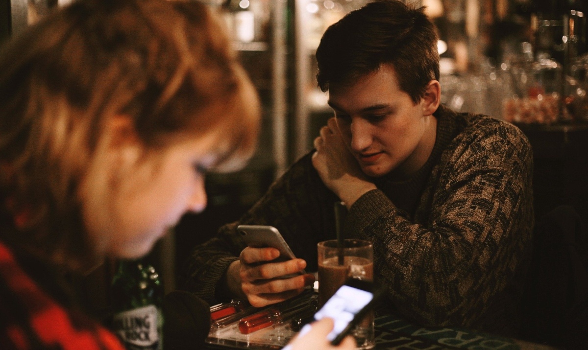 Raport KRD: Jak Polacy korzystają z telefonu i Internetu w czasie pandemii