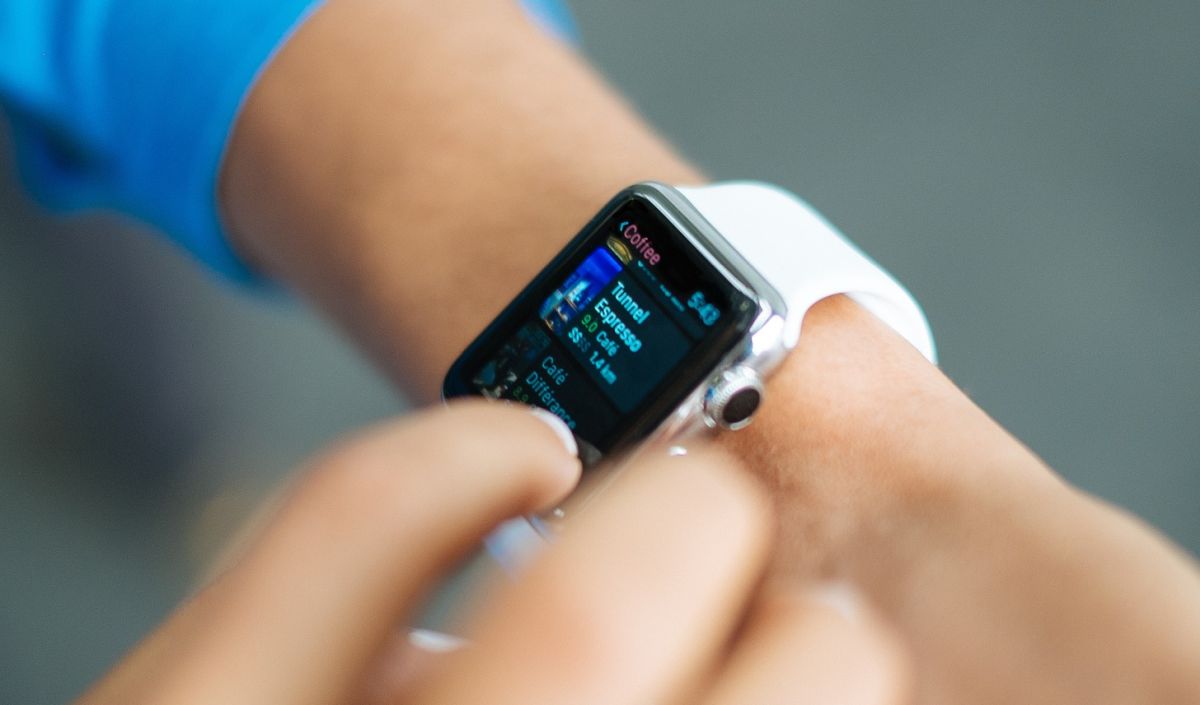 Counterpoint: Apple zagarnął ponad połowę globalnych przychodów ze sprzedaży inteligentnych zegarków