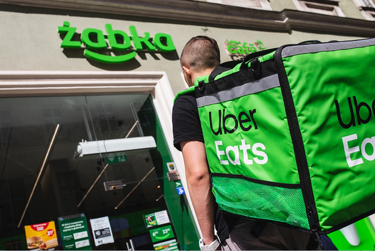 Zakupy z Żabki przywiezie nam Uber Eats