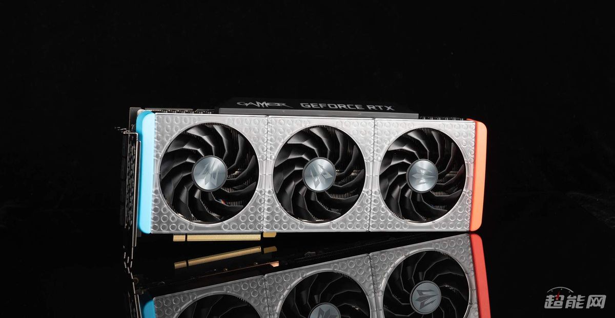 GALAX prezxentuje własną wersję GeForce RTX 3090. Trochę jak klocek LEGO