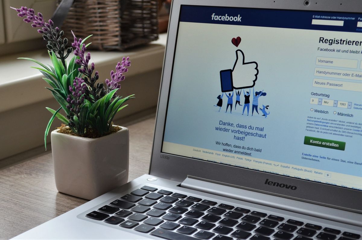Facebook zarabia i nie narzeka na brak użytkowników