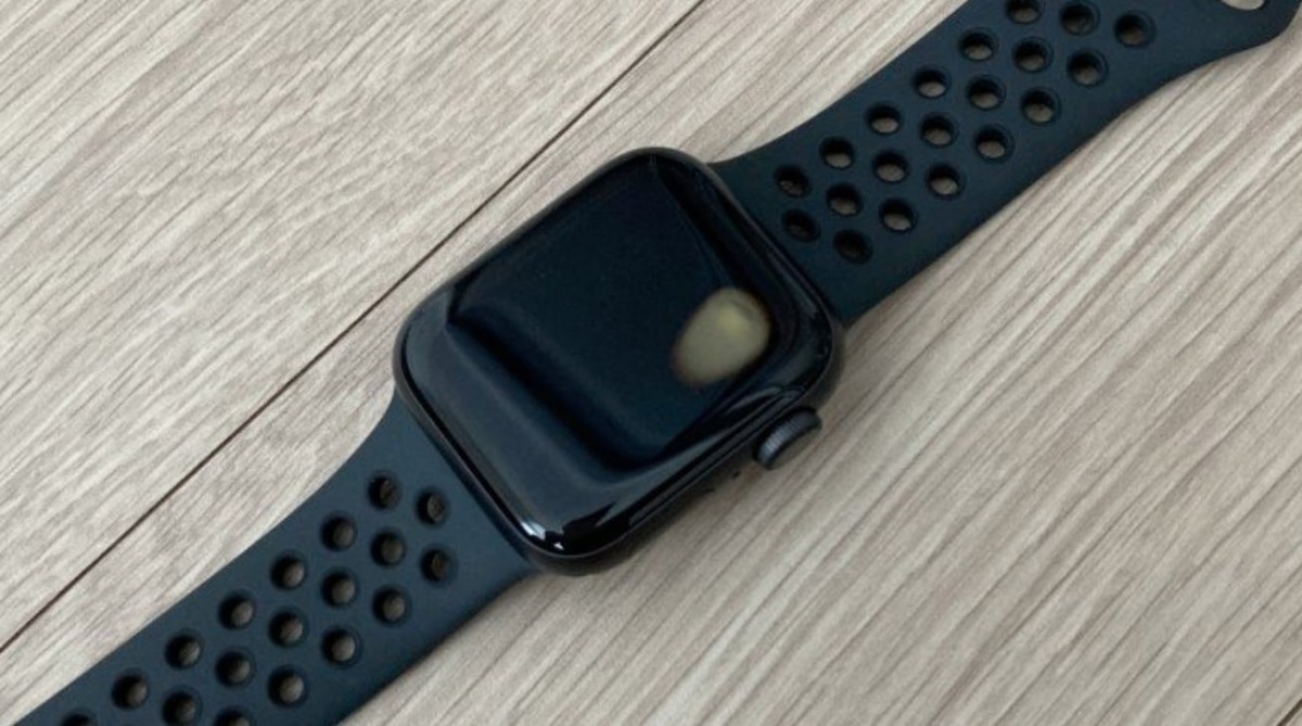 Apple Watch SE w Korei się przegrzewa