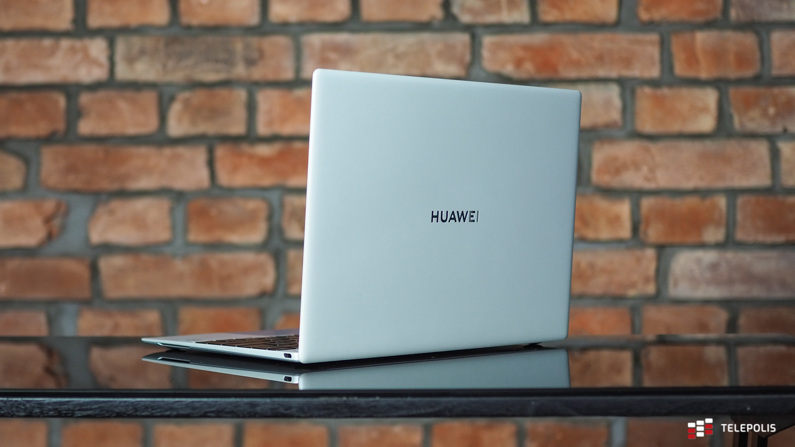 Huawei MateBook X i FreeBuds Pro: już je kupisz w Polsce z gratisami