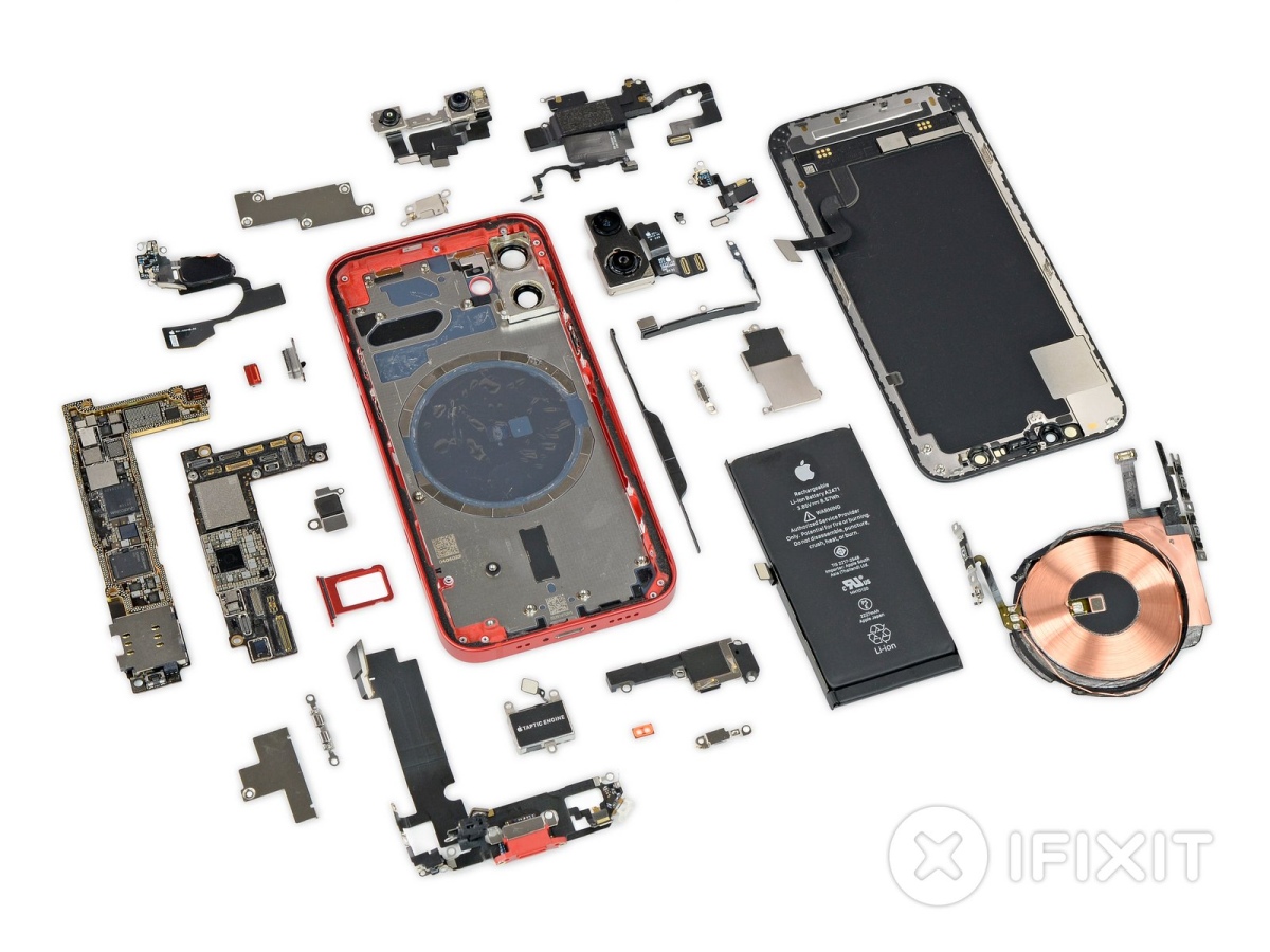 iPhone 12 mini w rękach iFixit. Maluch Apple'a pokazał swoje wnętrze