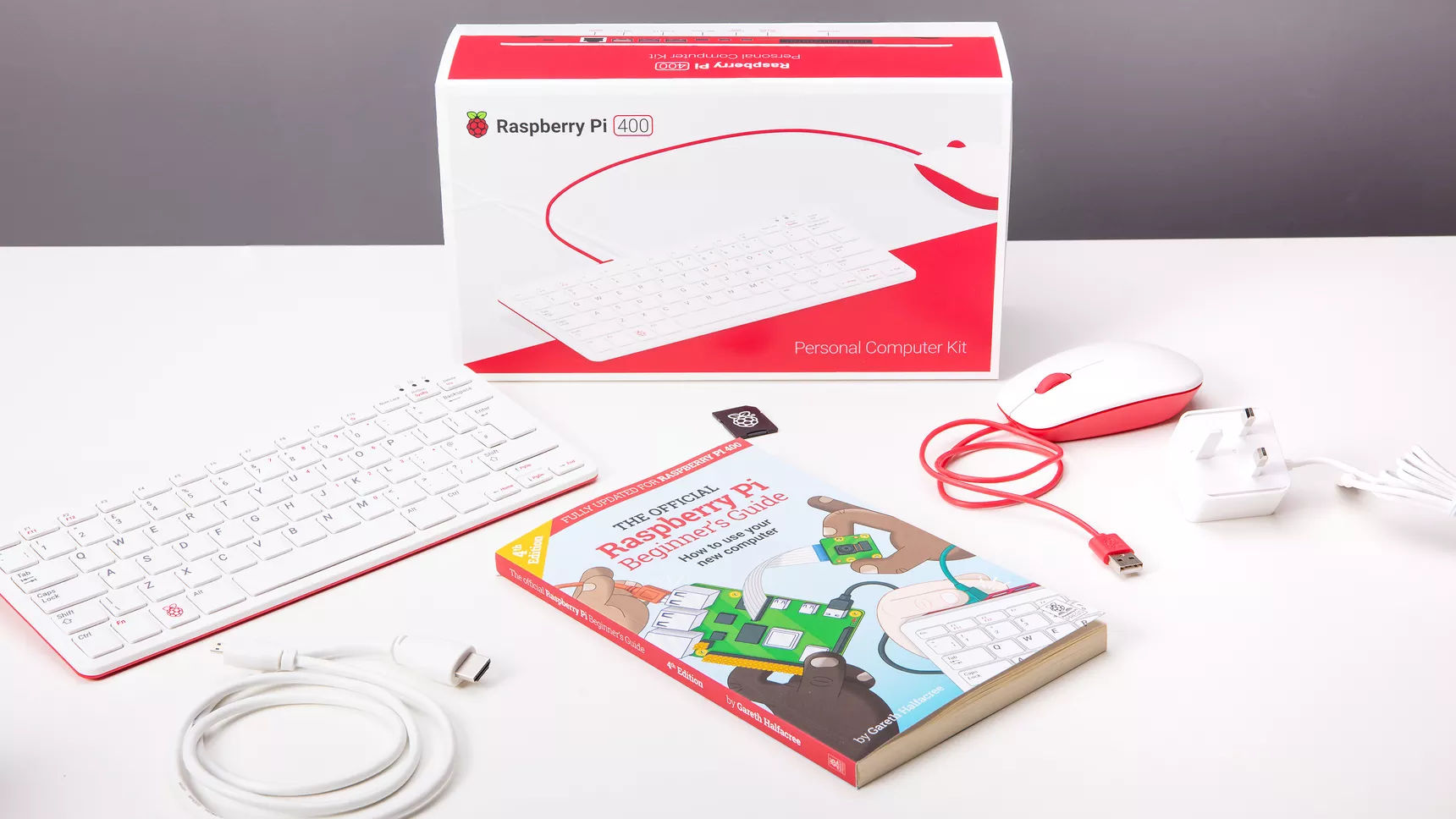 Raspberry Pi 400 już jest. To malutki komputer w uroczej klawiaturze