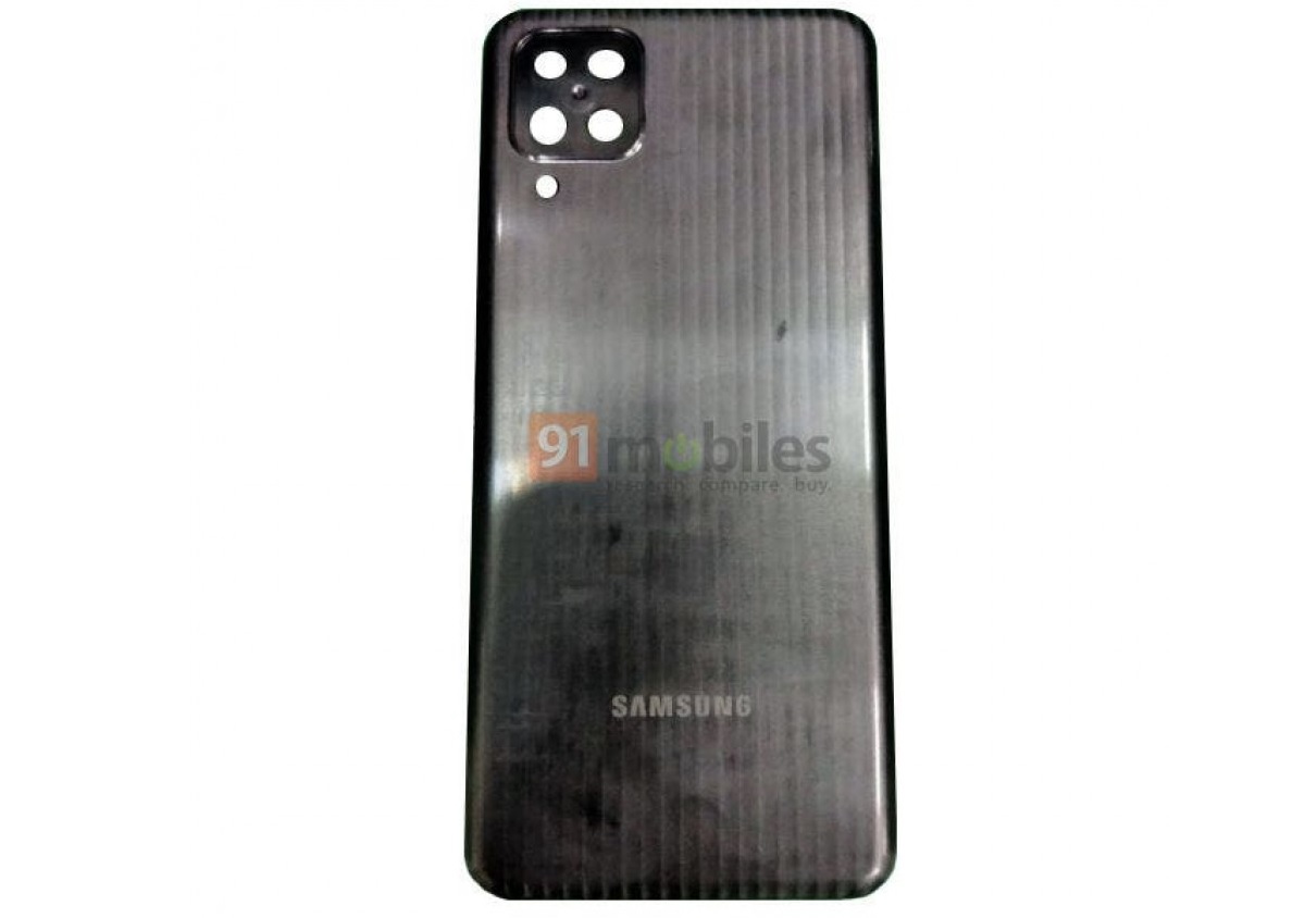 Samsung Galaxy M12 kusi akumulatorem