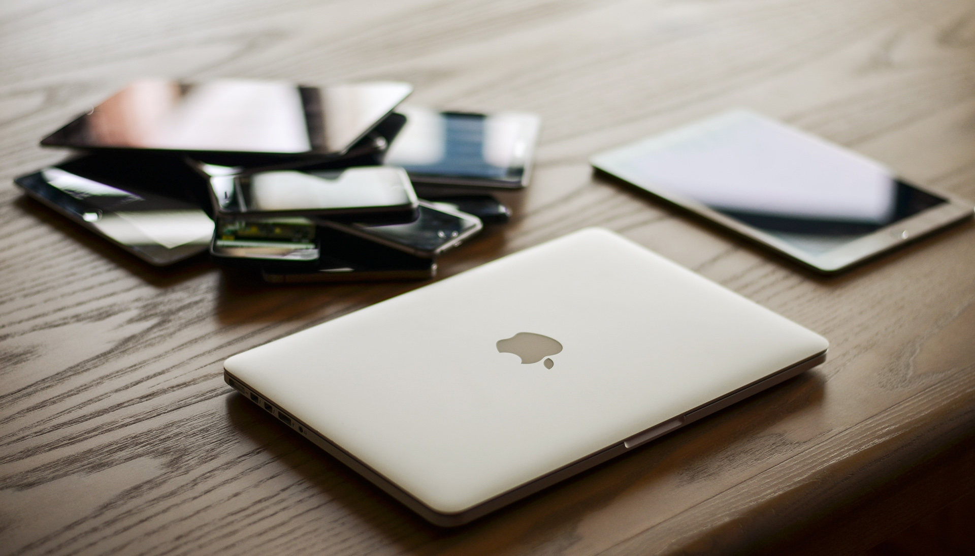 Sanepid kupił tysiące telefonów i laptopów - do walki z epidemią