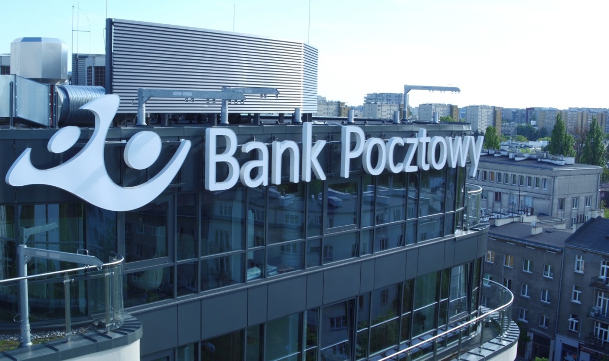 Bank Pocztowy ma coraz więcej usług dostępnych zdalnie