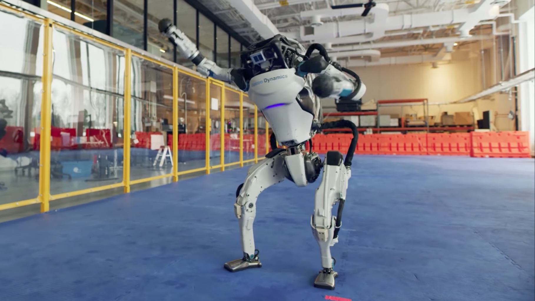 Zobacz jak bawią się roboty z Boston Dynamics
