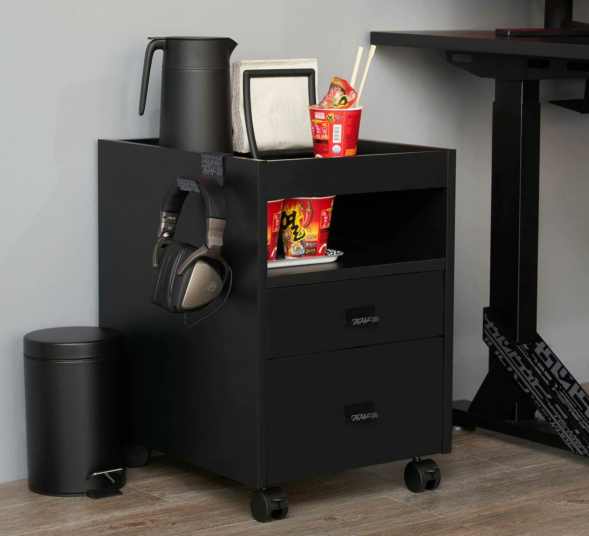 IKEA stworzyła całą serię mebli i akcesoriów dla graczy. Co kupimy w sklepie?