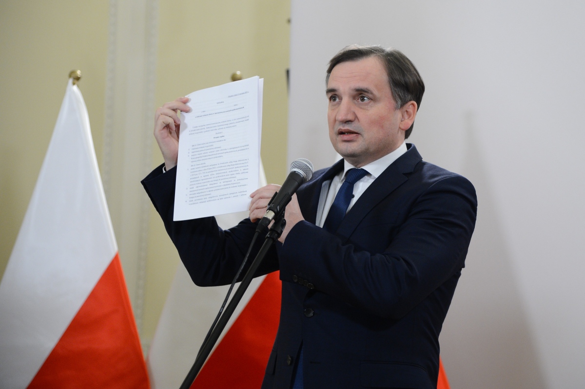Ministerstwo Sprawiedliwości chce ochrony wolności słowa w serwisach społecznościowych