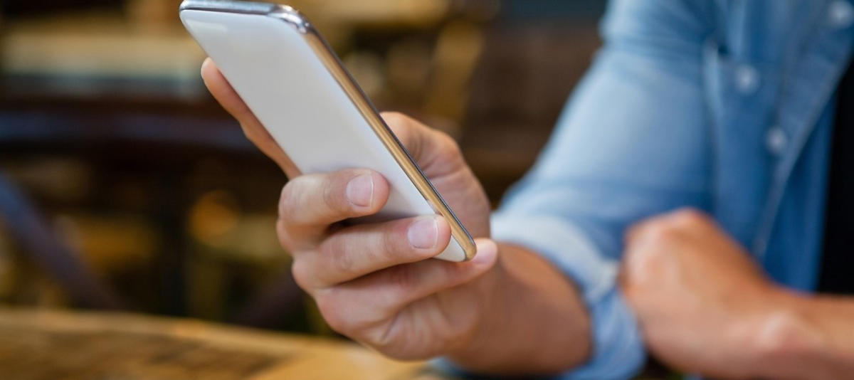 UKE: przed wakacjami spadną stawki za zakańczanie połączeń głosowych. Obejmą wszystkich operatorów
