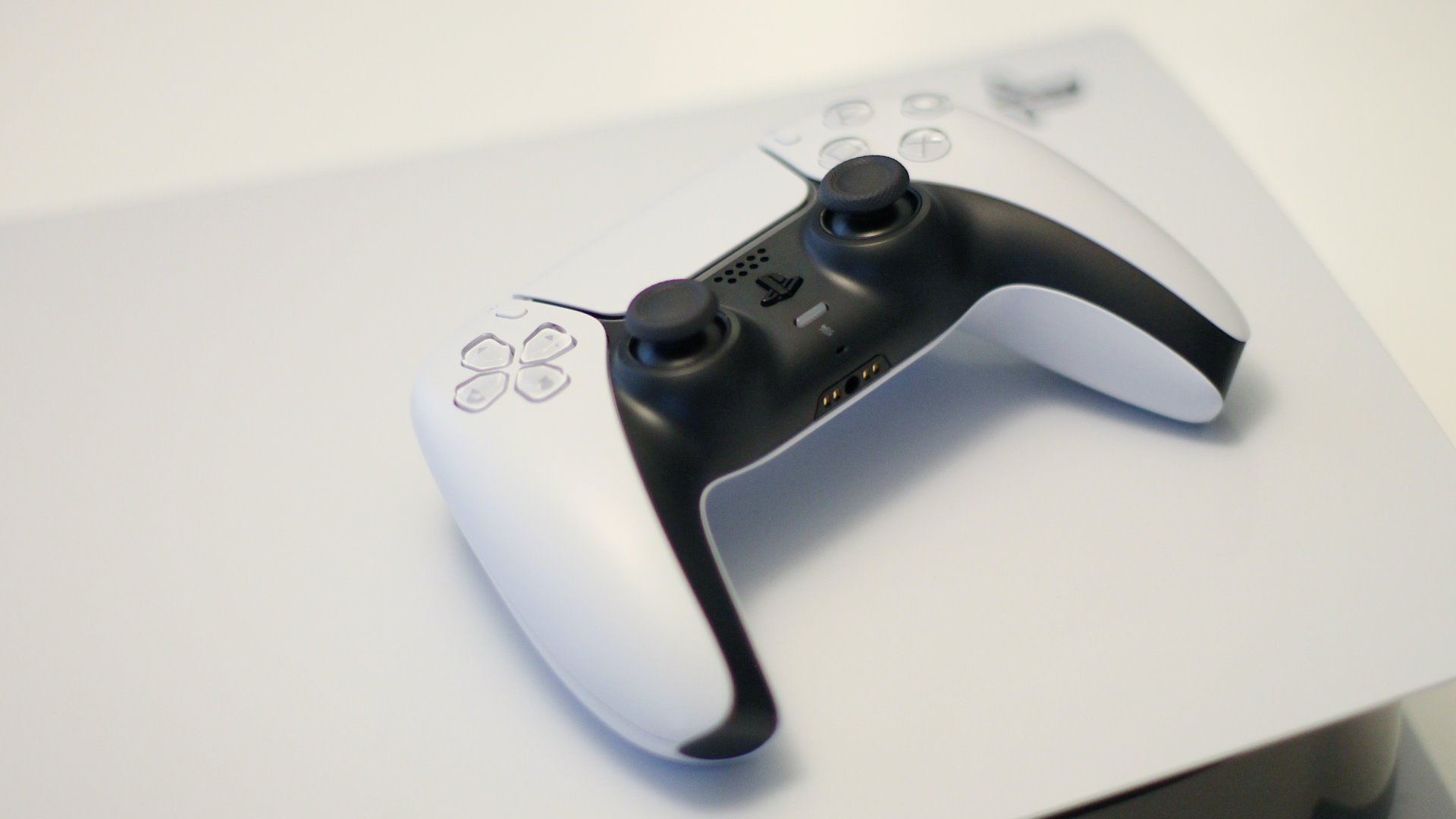 Kontroler PlayStation 5 powodem pozwu przeciwko Sony