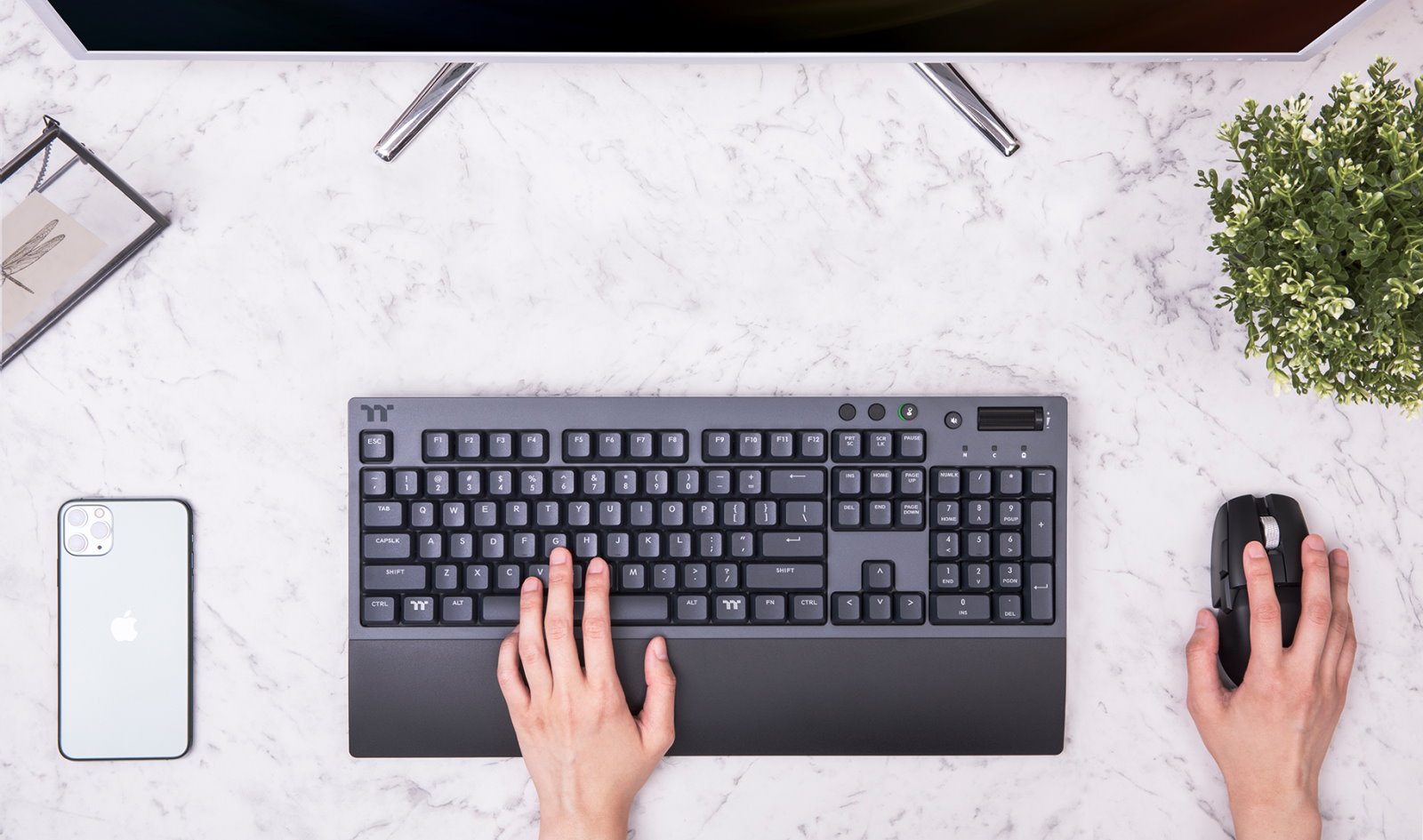 Thermaltake W1 Wireless - bezprzewodowa klawiatura mechaniczna dla graczy