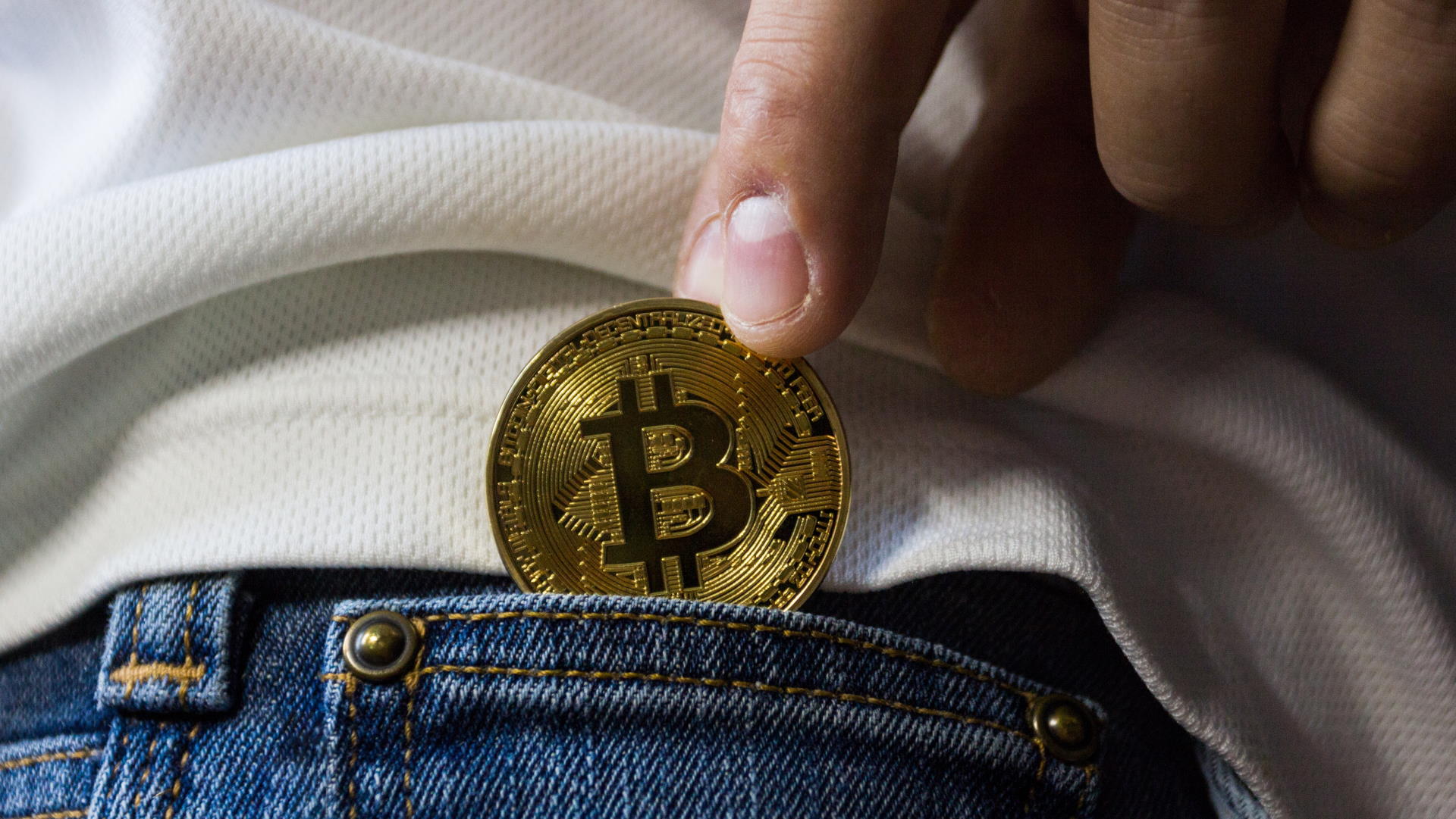Policja aresztowała grupę, która ukradła 100 mln dolarów w kryptowalutach