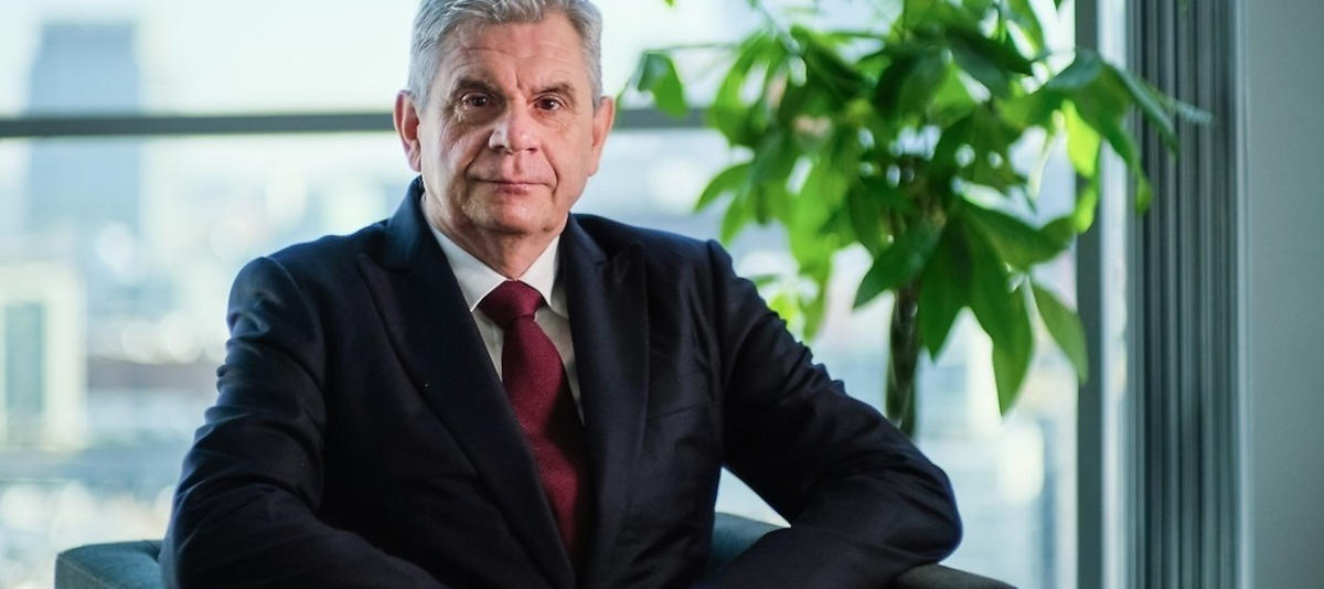 Z aukcją 5G warto jeszcze poczekać – przekonuje prezes UKE