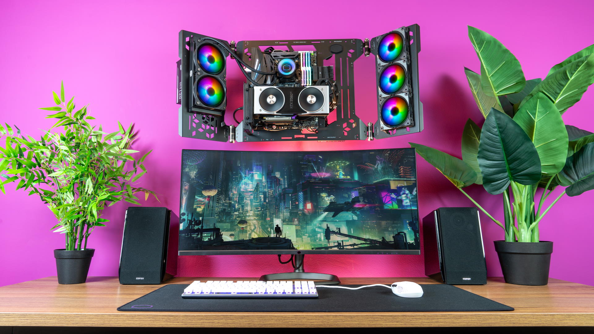 Cooler Master prezentuje MasterFrame 700 - obudowę typu Open-Air