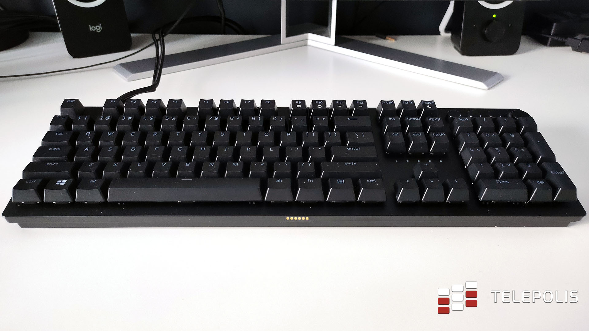 Razer Huntsman V2 Analog test klawiatury, która wyprzedza swoje czasy