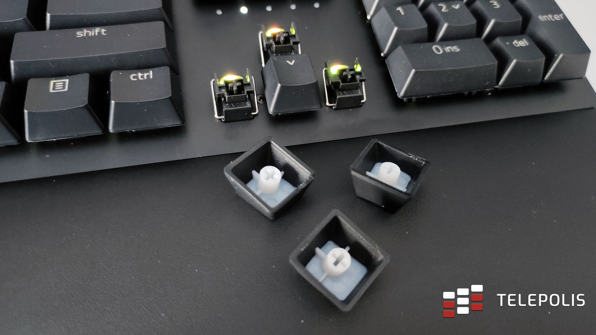Razer Huntsman V2 Analog test klawiatury, która wyprzedza swoje czasy