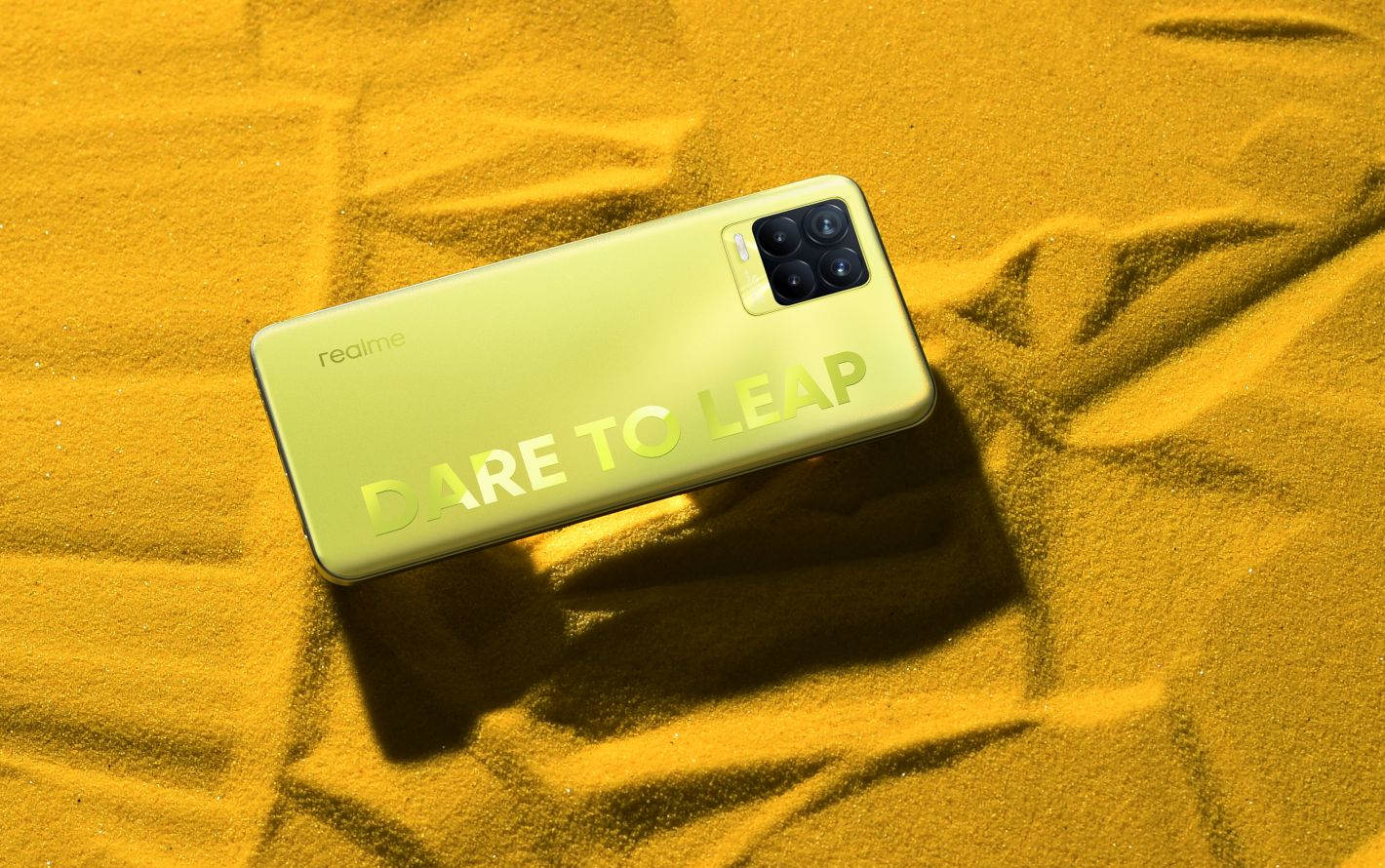 Realme 8 Pro to mocny średniak z aparatem 108 Mpix i ładowaniem 50 W. Będzie hitem!
