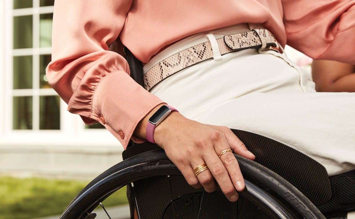 Fitbit Luxe, elegancka opaska sportowa, już oficjalnie. „Holistyczne podejście do zdrowia”