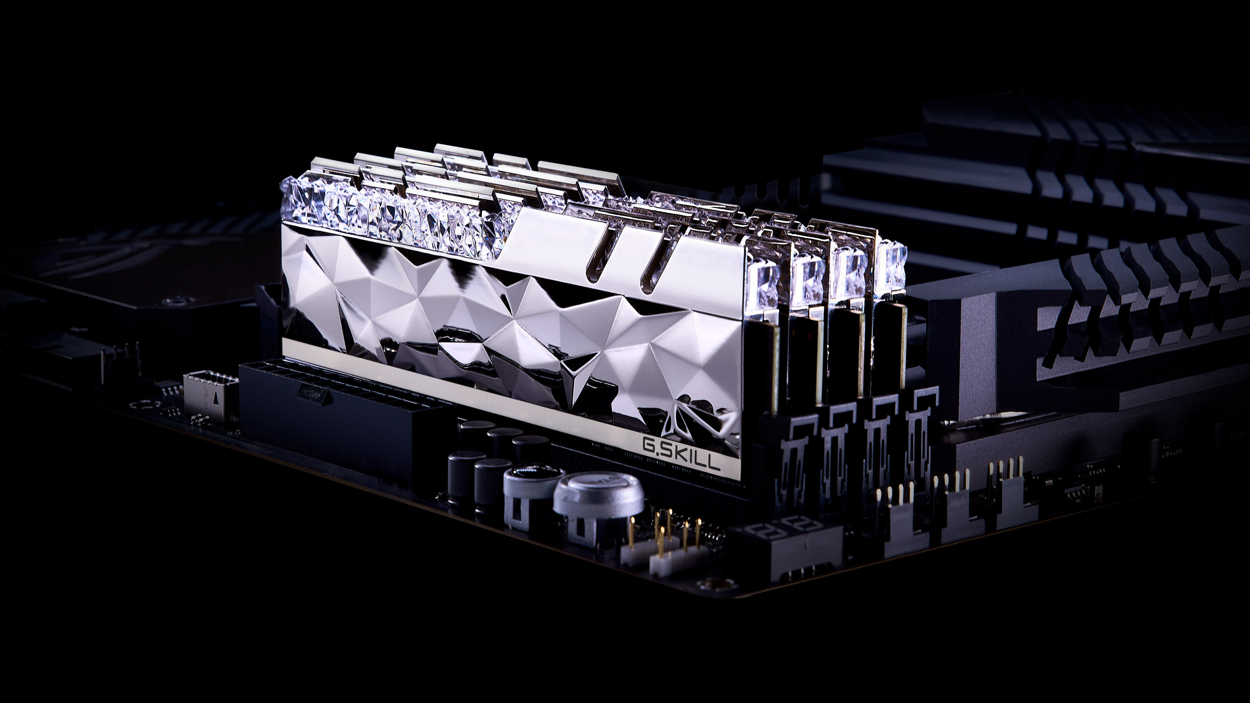 Trwają prace nad pamięciami DDR5 o taktowaniu 10 GHz