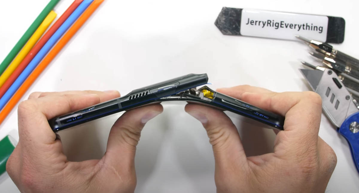 Lenovo Legion Duel 2 to zachwycający smartfon, który pęka jeszcze szybciej niż ROG Phone 5