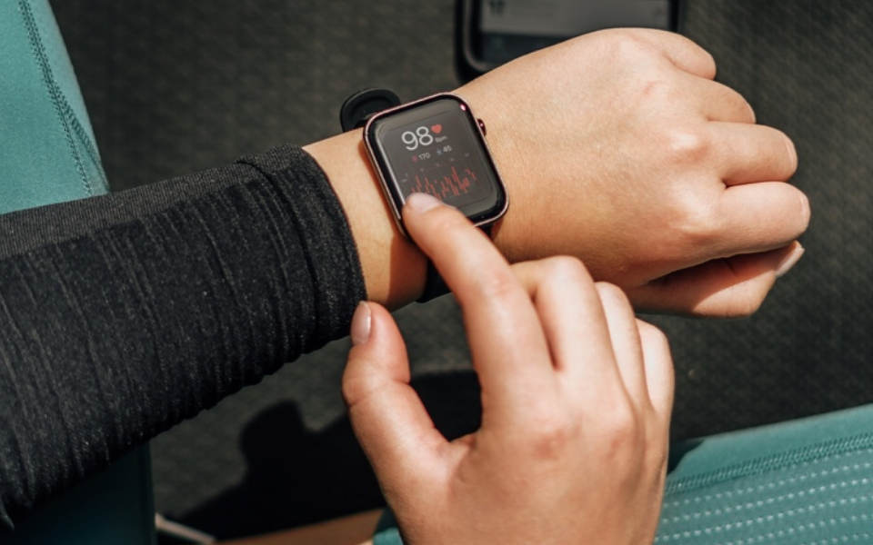 TicWatch GTH zadebiutował. To niedrogi smart zegarek w stylu Apple Watcha z termometrem i SpO2