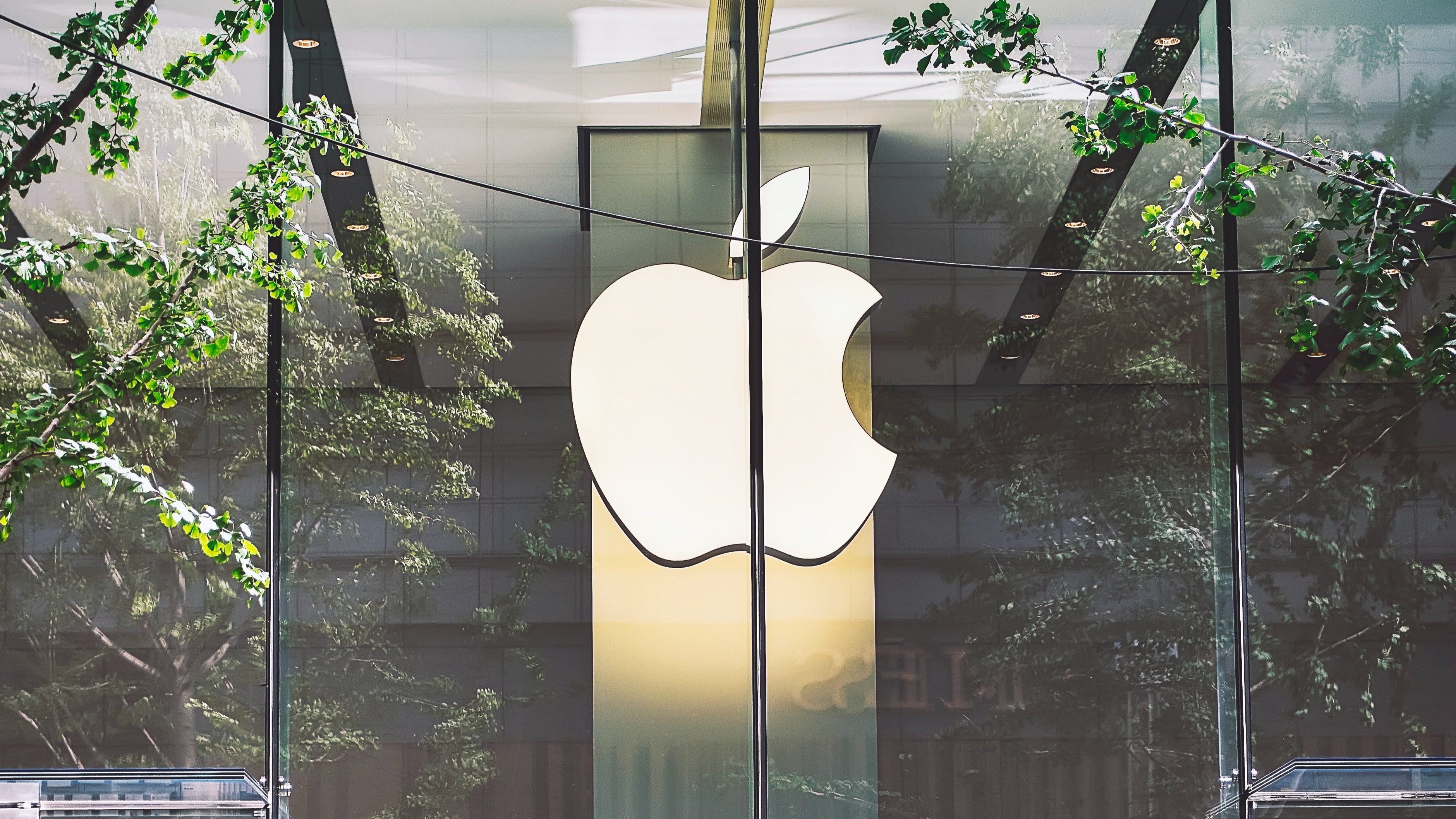Apple App Store to samo zło? Spotify skarży się w UE, Rosja nałożyła karę