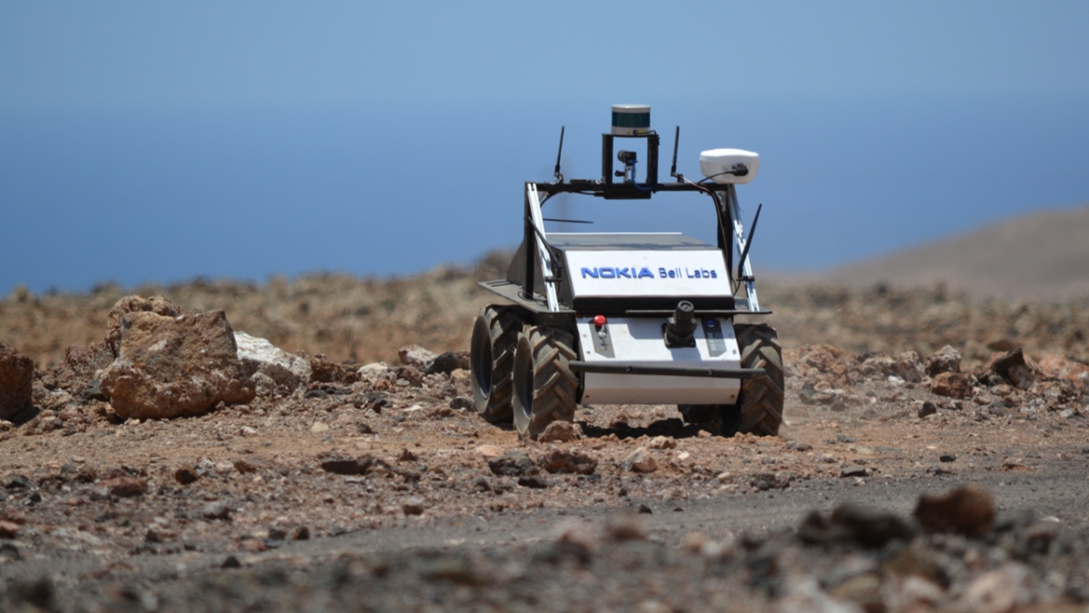 Astronauci skorzystają na Księżycu z sieci LTE. Nokia buduje łazik ze stacją bazową