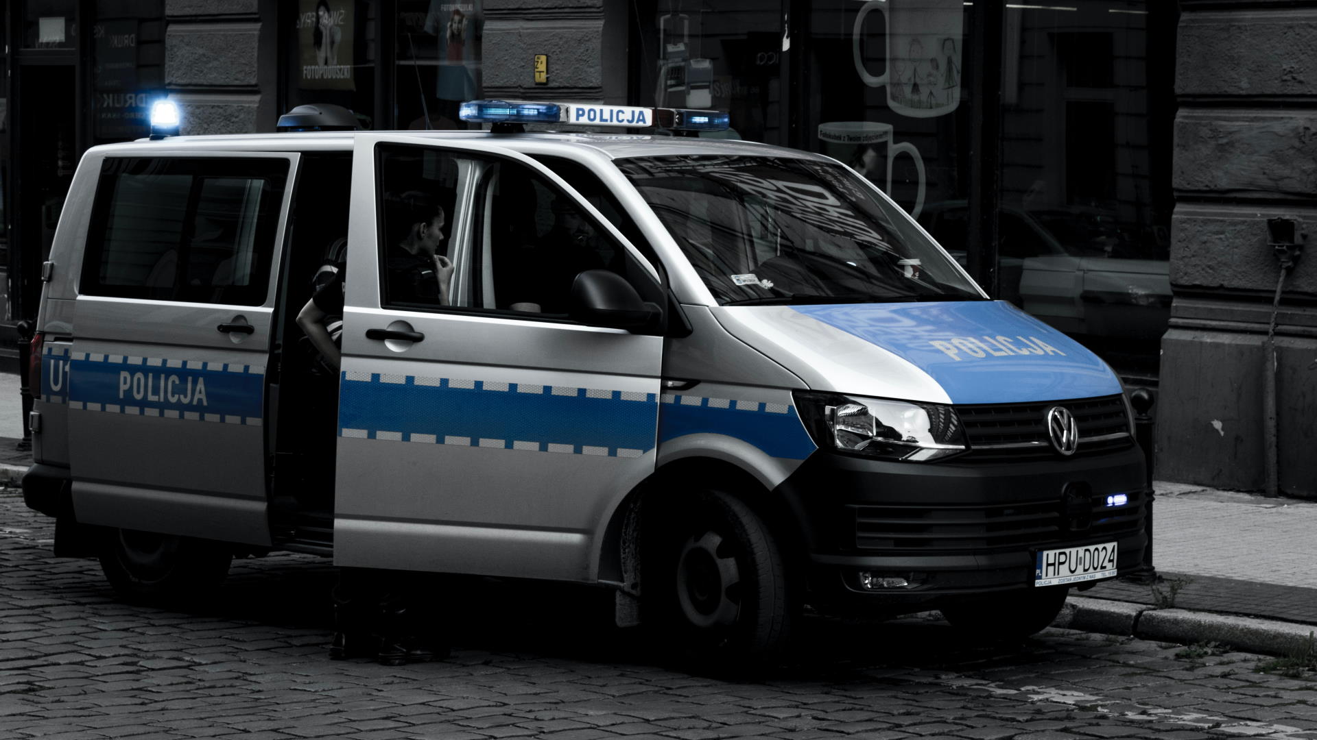 Ukradli ponad 1,5 mln zł. Policja złapała internetowych oszustów