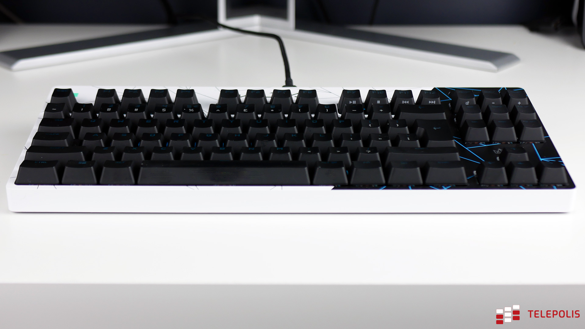 Logitech G Pro K/DA | szybki test klawiatury dla miłośników League of Legends