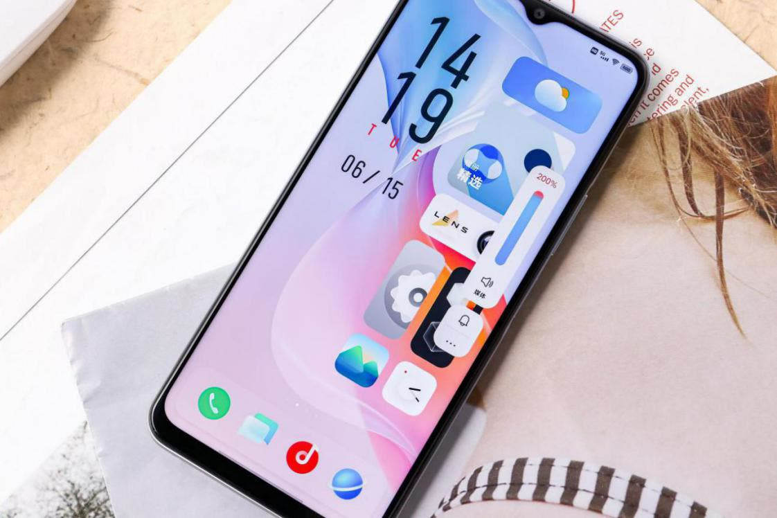 Vivo Y53s z 5G, aparatem 64 Mpix, ekranem 90 Hz i Snapdragonem 480. Ruszyła sprzedaż