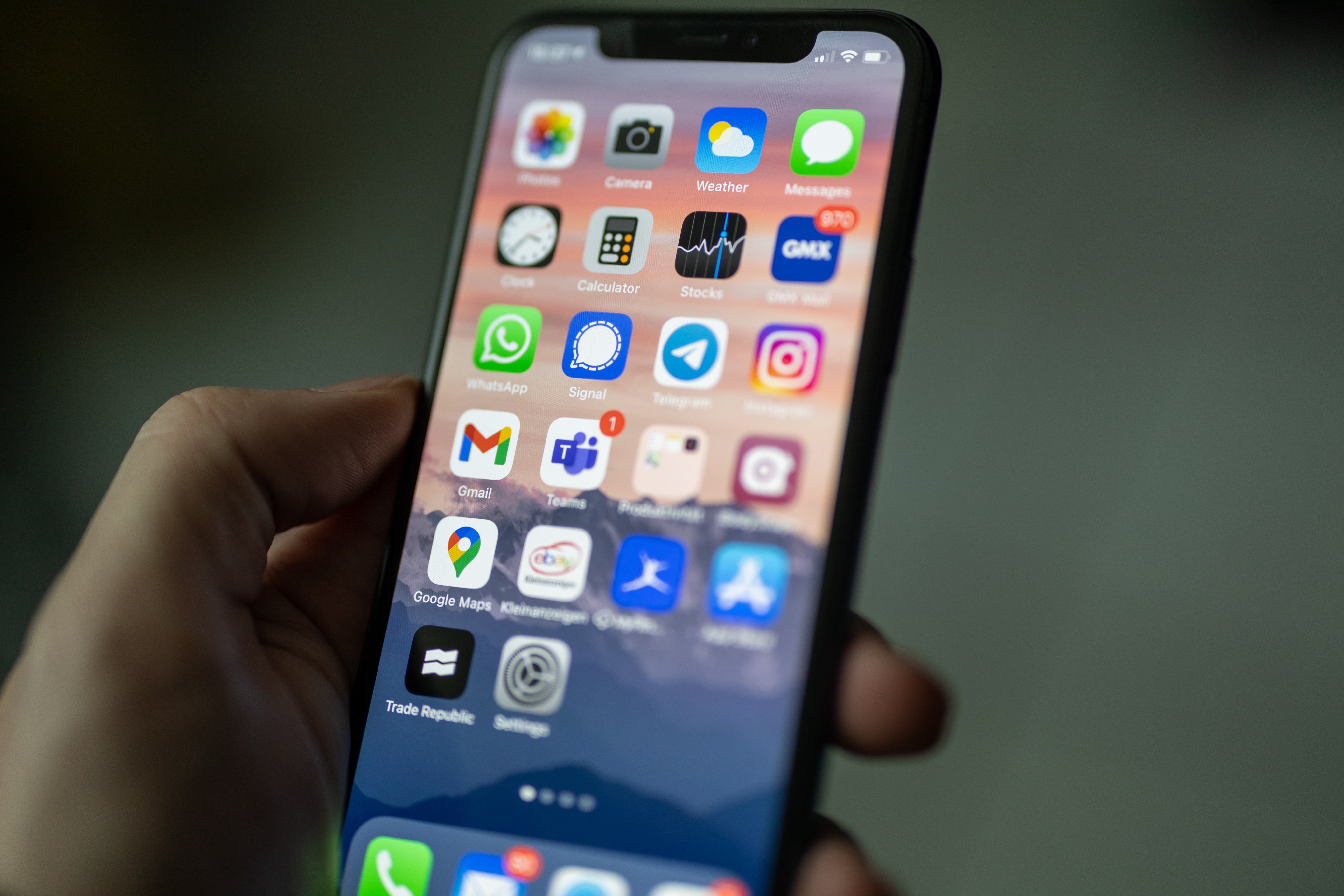 Masz już dość iPhone'a? Ratujesz Apple skórę