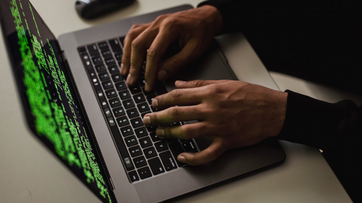 Hakerzy od 7 lat kradli rządowe sekrety - ESET rozpracował grupę Gelsemium