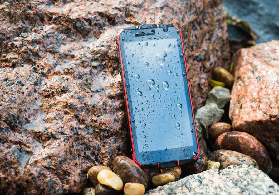 Maxcom MS507 Smart&Strong to nowy, odporny telefon dla aktywnych i oszczędnych