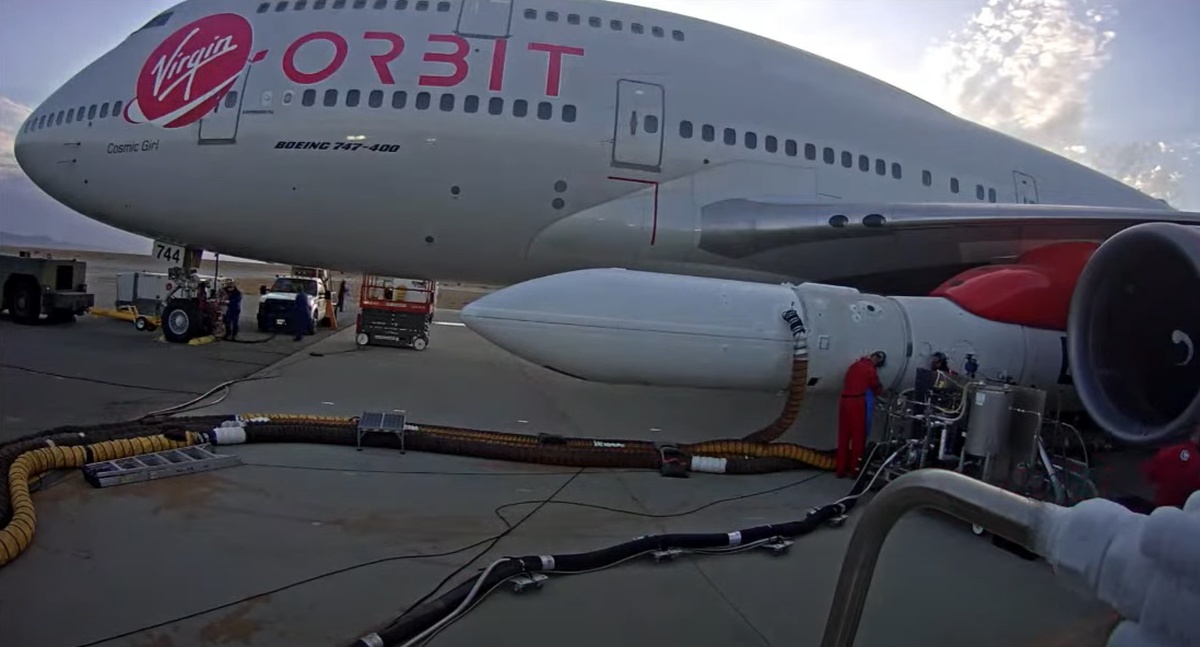 Satelity SatRevolution trafiły na orbitę. Obejrzyj relację ze startu rakiety LauncherOne firmy Virgin Orbit