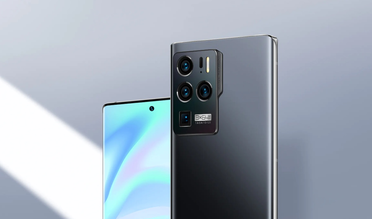 Rusza otwarta sprzedaż smartfonu ZTE Axon 30 Ultra