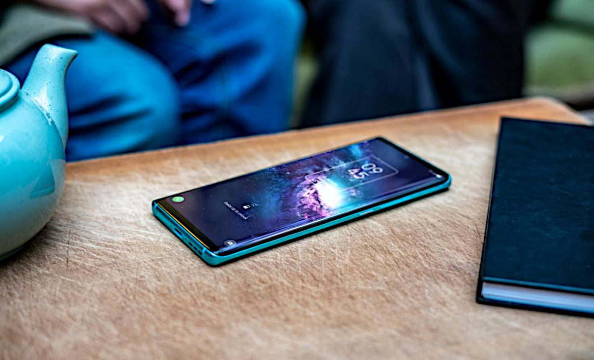 TCL 20 Pro 5G z bezramkowym ekranem AMOLED już w Polsce. Jest taniej!