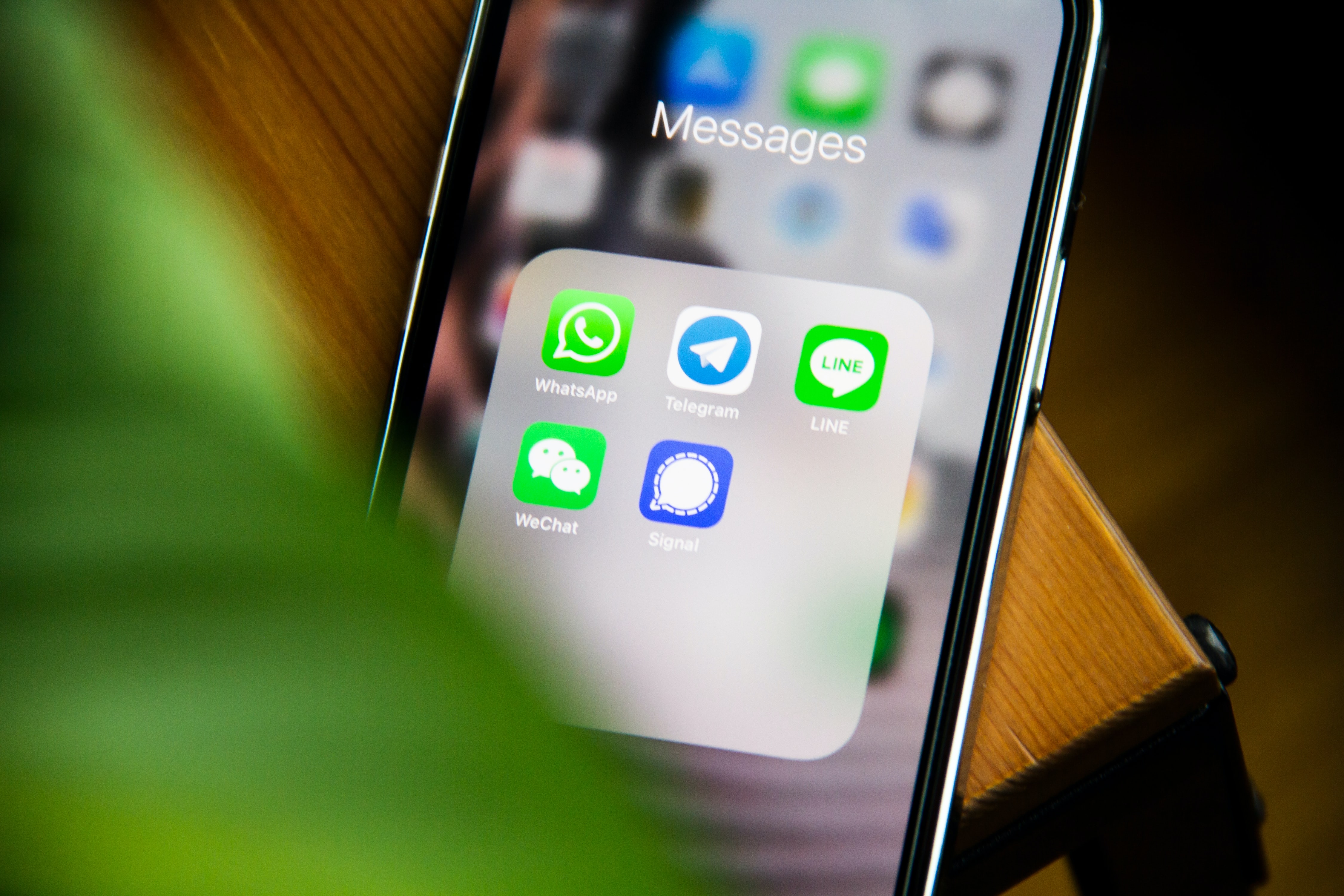 WhatsApp dostał po uszach. Cios padł z wewnątrz