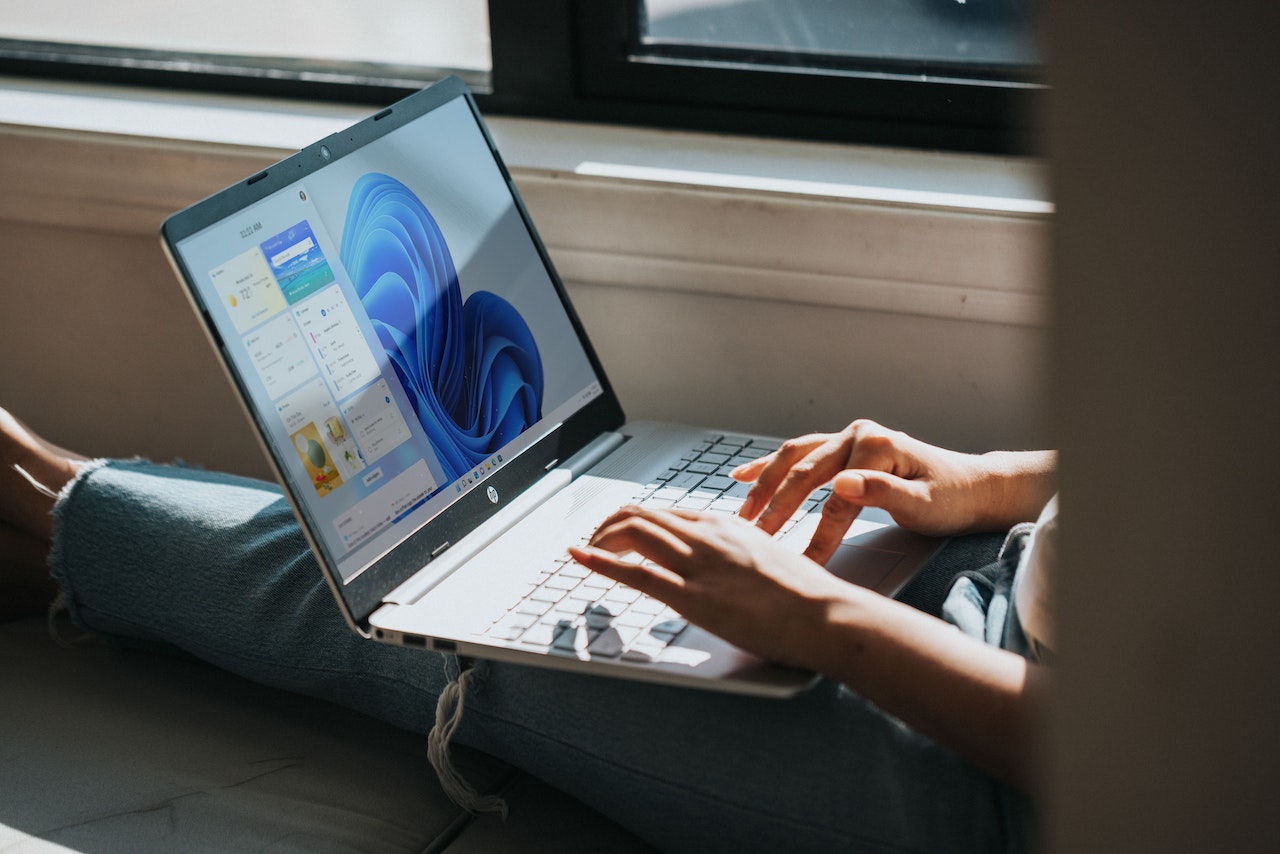 Windows 11 spróbuje zmusić Cię do wyboru jedynej słusznej przeglądarki